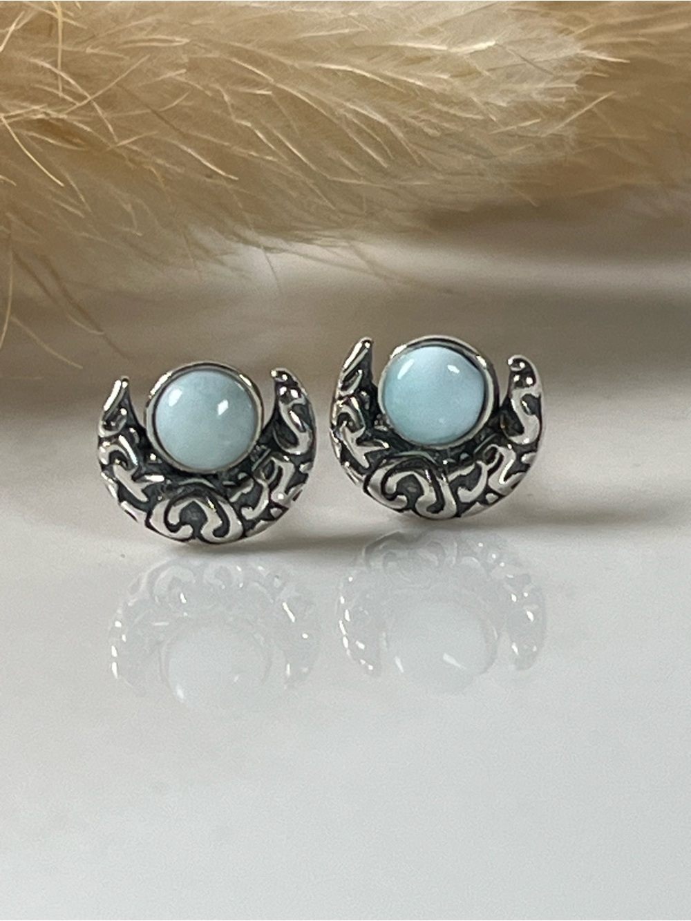 925 Solid Sterling Silver Bali Design Crescent Moon Larimar Stud Post Earrings - Picture 2 of 5